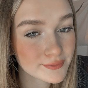 Meet your Posher, Katrina